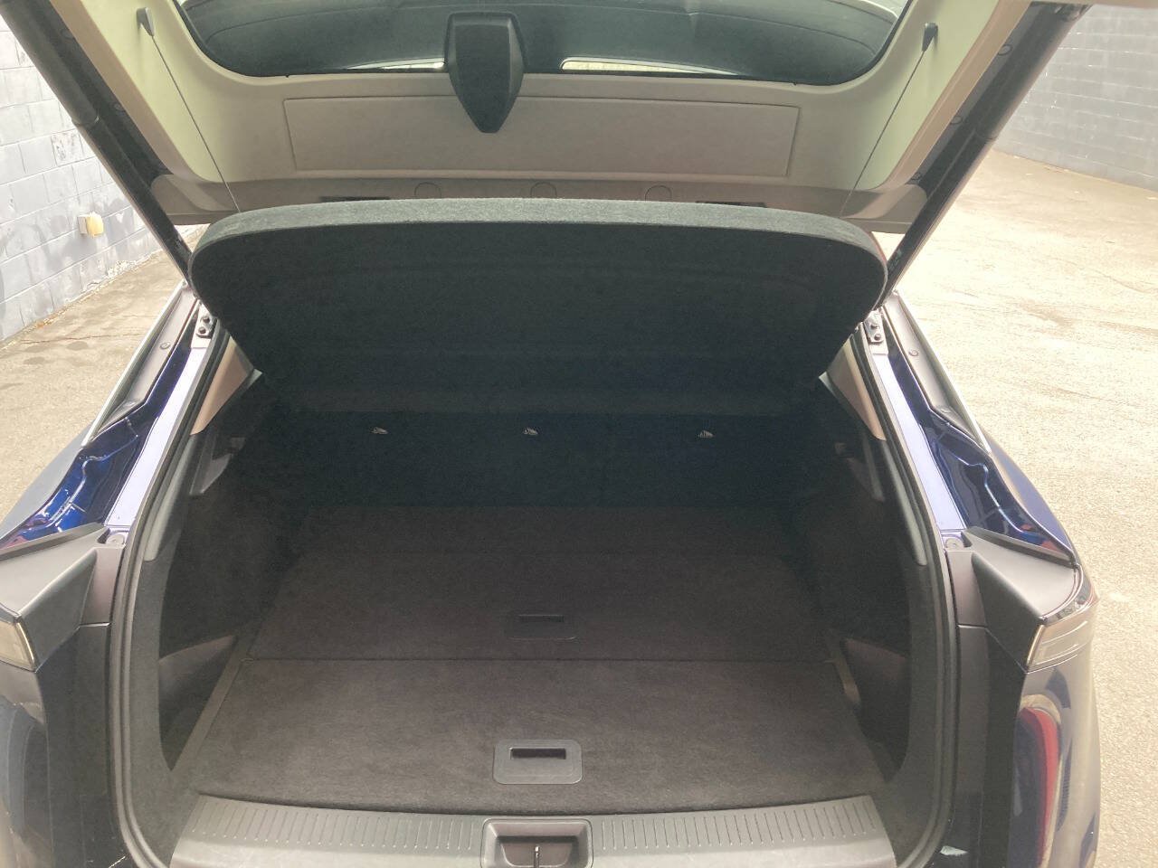 Used 2023 Nissan Ariya FWD image 21