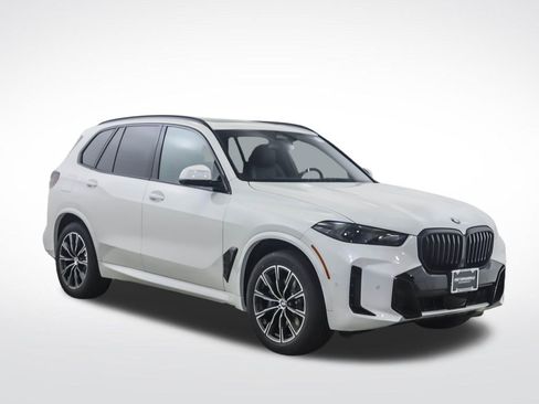 Used 2026 BMW X5 xDrive40i w/ M Sport Package AWD/4WD image 7