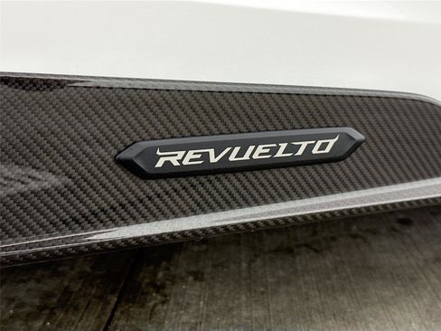 Used 2024 Lamborghini Revuelto AWD/4WD image 35