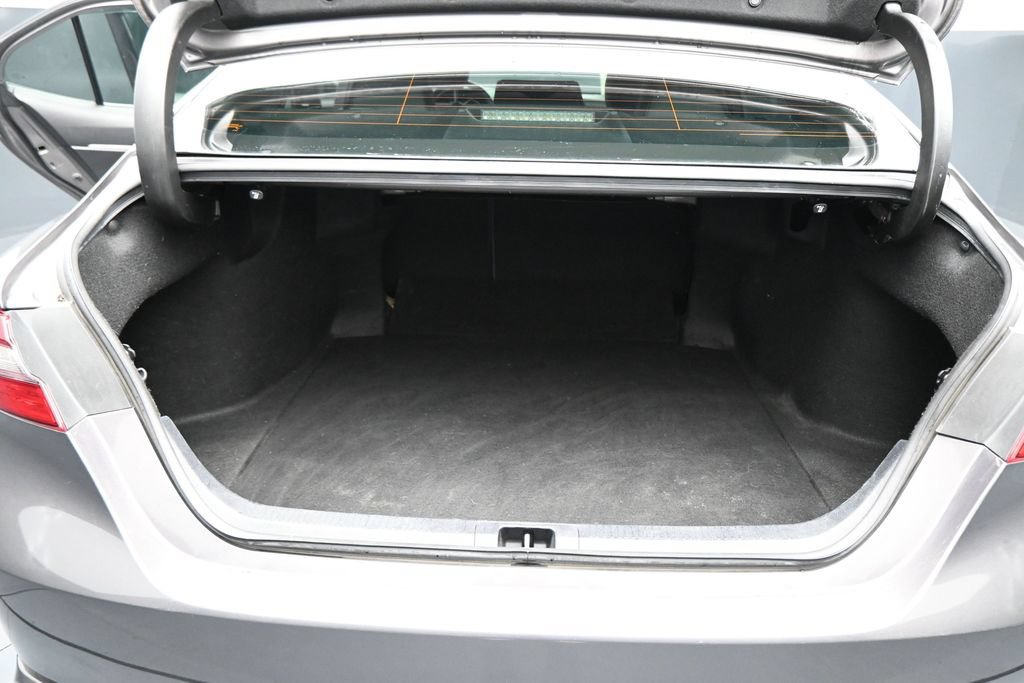 Used 2022 Toyota Camry SE FWD image 24