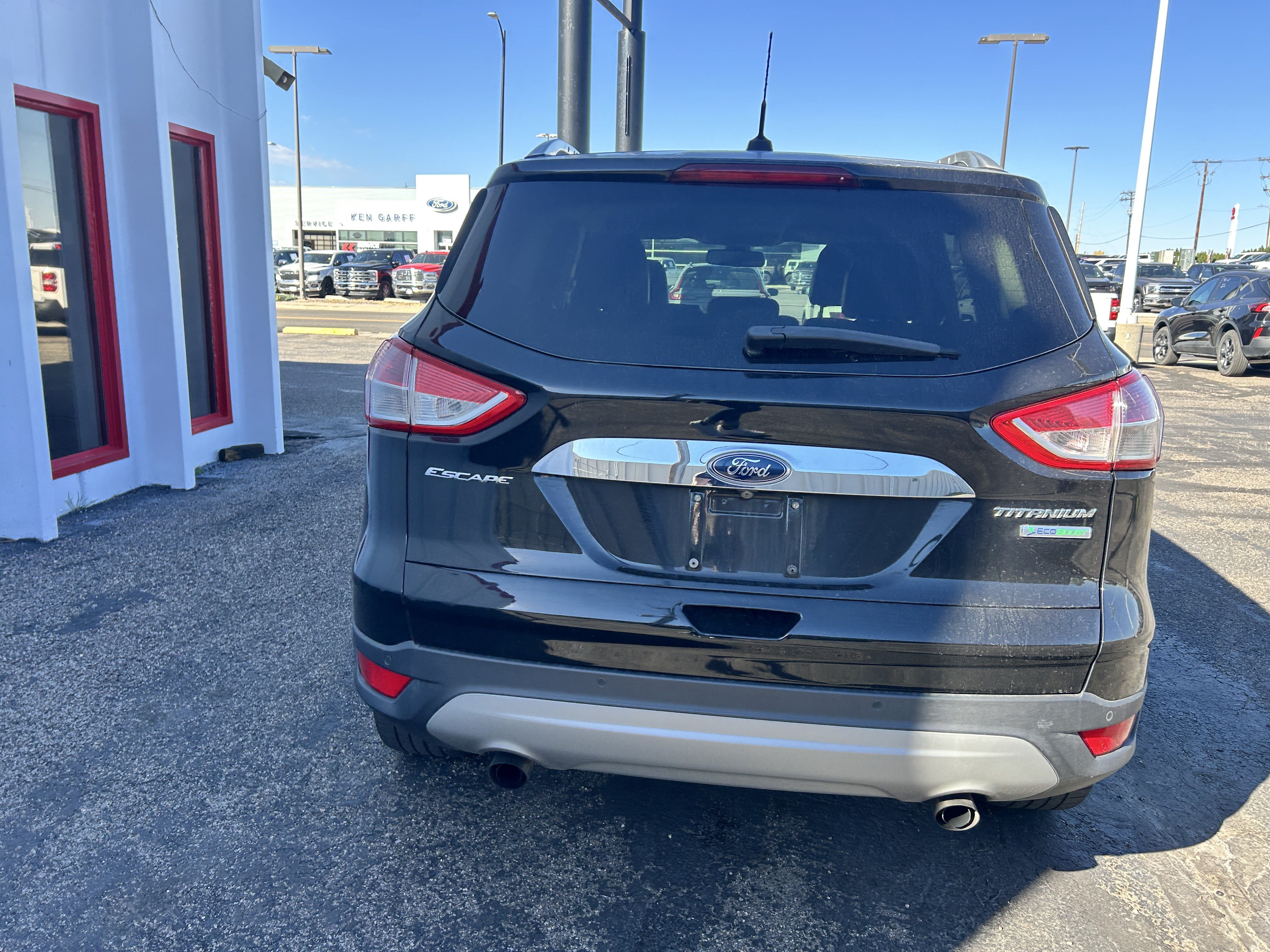 Used 2014 Ford Escape Titanium w/ Equipment Group 401A FWD image 3