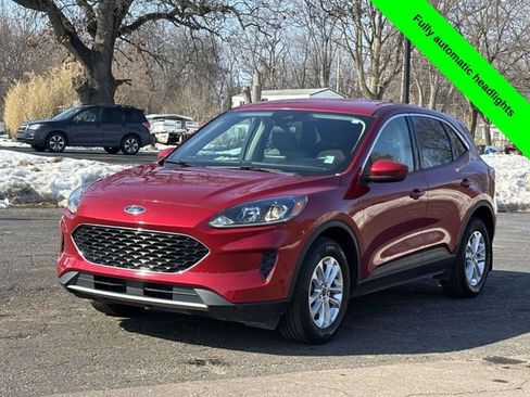 Used 2020 Ford Escape SE image 31
