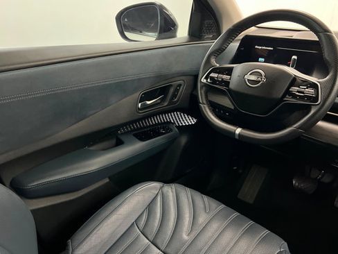 Used 2023 Nissan Ariya AWD/4WD image 11