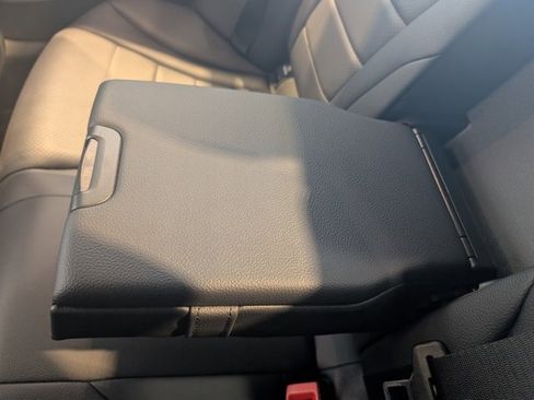 Used 2019 Mercedes-Benz C 300 4MATIC Sedan image 25