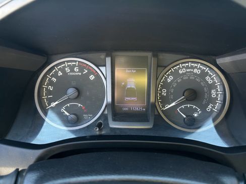 Used 2020 Toyota Tacoma 4x4 Double Cab image 11