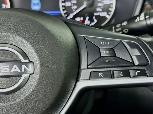 Used 2024 Nissan Altima 2.5 SV image 14