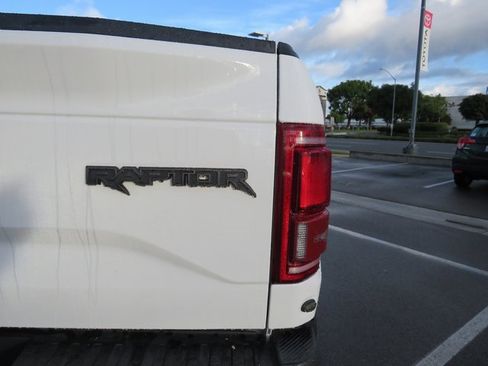 Used 2017 Ford F150 Raptor w/ Equipment Group 802A Luxury image 13