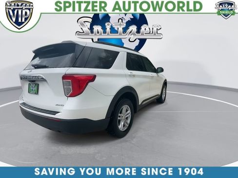 Used 2023 Ford Explorer XLT AWD/4WD image 9