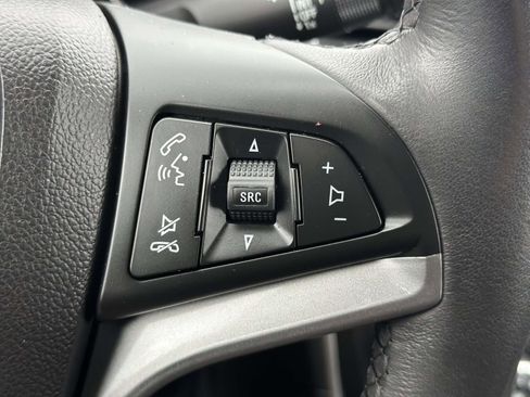 Certified 2022 Chevrolet Trax LT w/ LT Convenience Package image 15