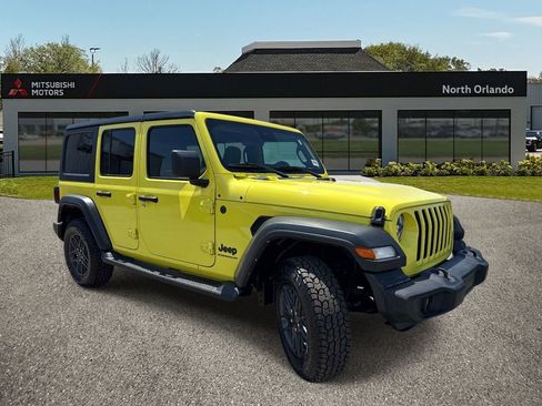 Used 2024 Jeep Wrangler Unlimited Sport AWD/4WD image 7