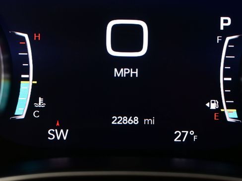 Used 2024 Chrysler Pacifica Limited image 26