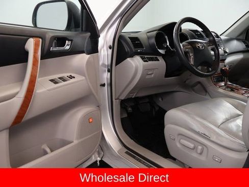 Used 2010 Toyota Highlander Limited image 8