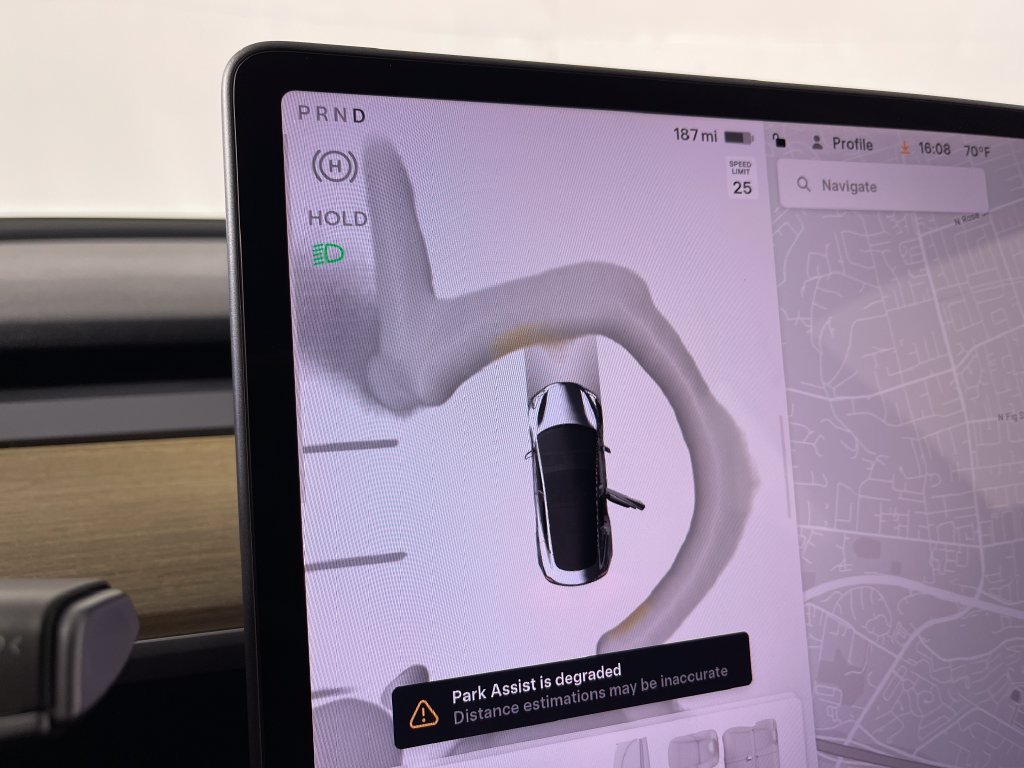 Used 2023 Tesla Model 3 Standard Range RWD image 18