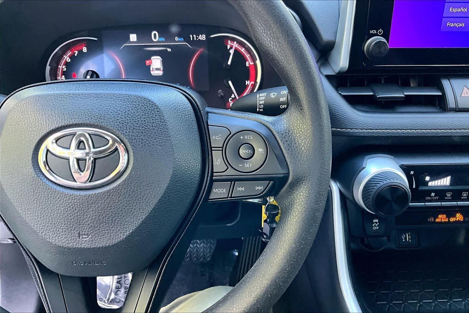 Used 2023 Toyota RAV4 LE AWD/4WD image 24