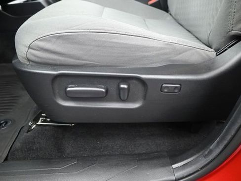 Used 2021 Toyota Tacoma SR5 RWD image 12