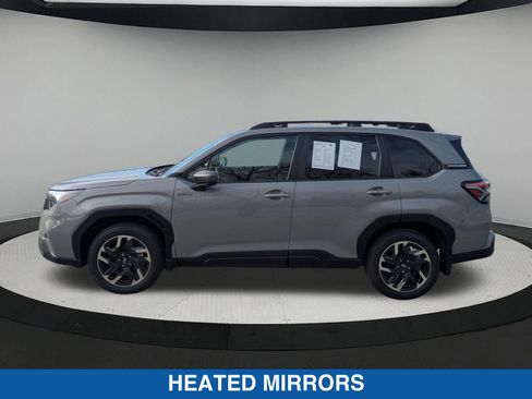 Used 2025 Subaru Forester Premium AWD/4WD image 7