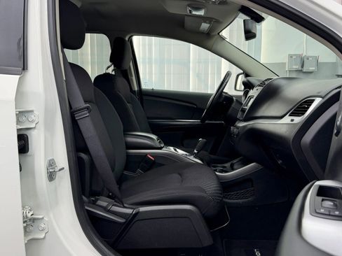 Used 2015 Dodge Journey SXT w/ Flexible Seating Group image 12