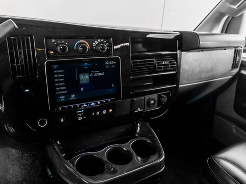 Used 2023 GMC Savana 2500 image 35