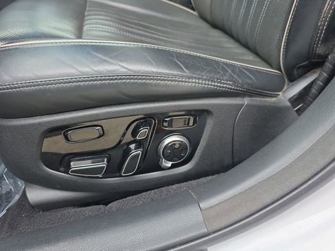 Used 2017 Genesis G90 3.3T Premium image 43