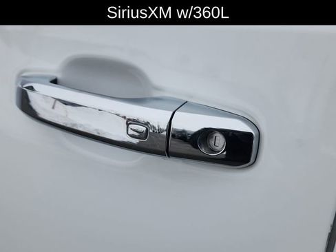 Used 2024 GMC Sierra 1500 SLT image 18