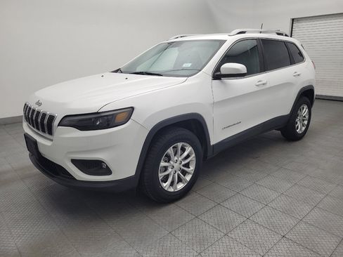 Used 2019 Jeep Cherokee Latitude w/ Cold Weather Group AWD/4WD image 2
