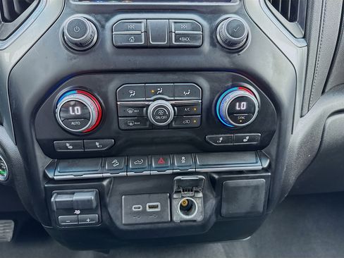 Used 2023 Chevrolet Silverado 2500 LT w/ Convenience Package image 12