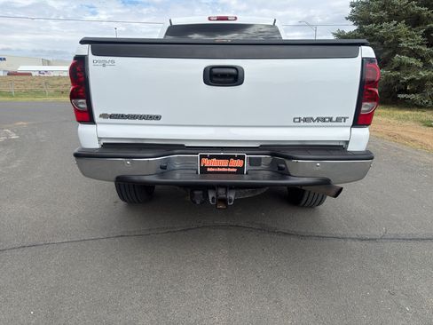 Used 2004 Chevrolet Silverado 2500 LS w/ Skid Plate Package AWD/4WD image 10