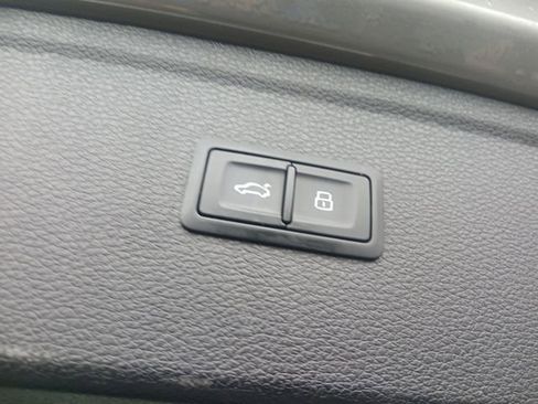 Used 2019 Audi SQ5 Premium Plus AWD/4WD image 27