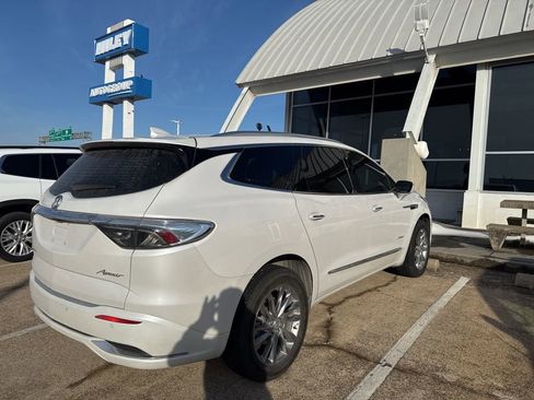 Used 2023 Buick Enclave Avenir w/ Avenir Technology Package image 5