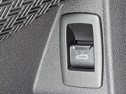 Used 2024 BMW X2 xDrive28i w/ Premium Package image 22