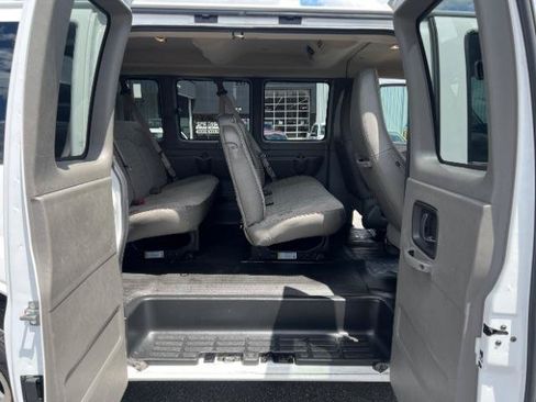 Used 2023 Chevrolet Express 2500 LS w/ Driver Convenience Package RWD image 22