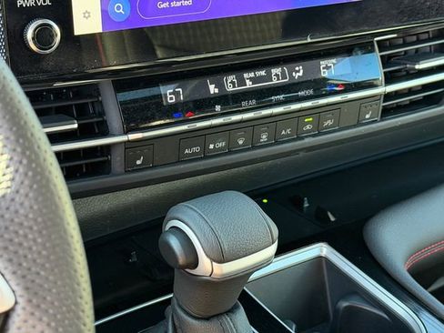 Used 2025 Toyota Sienna XSE image 28