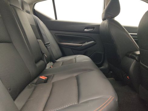 Used 2024 Nissan Altima 2.5 SR FWD image 19