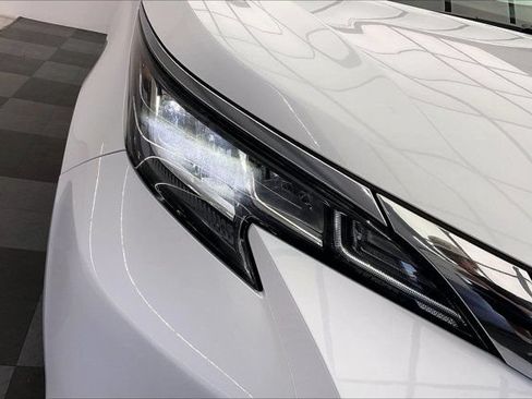 Used 2022 Toyota Sienna XLE w/ XLE Plus Package FWD image 29