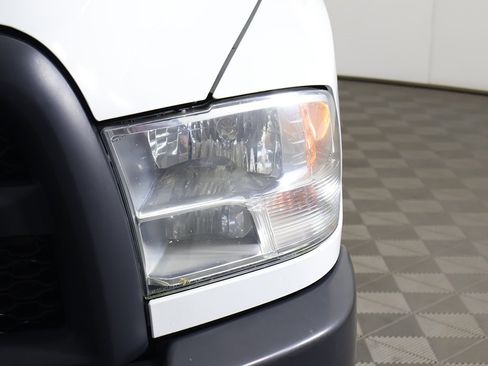 Used 2018 RAM 2500 Tradesman image 11