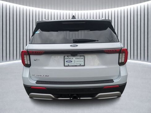 New 2026 Ford Explorer Platinum RWD image 5