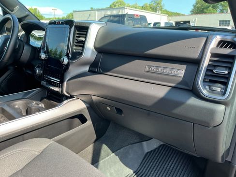 Used 2024 RAM 1500 Big Horn AWD/4WD image 34