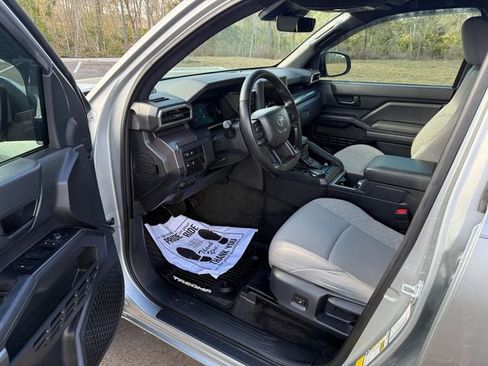 Used 2025 Toyota Tacoma SR5 image 3