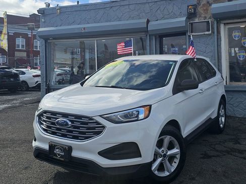 Used 2022 Ford Edge SE w/ Cargo Accessory Package image 3