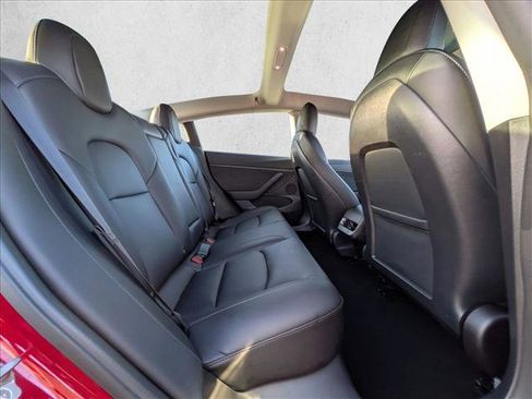 Used 2022 Tesla Model 3 image 18