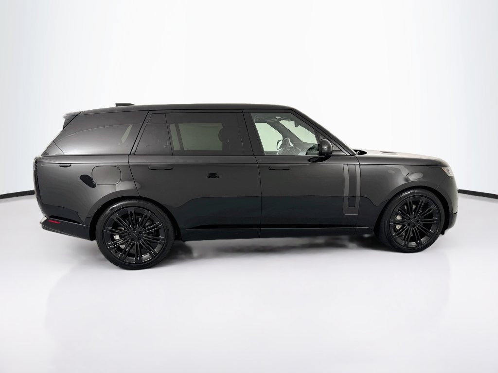 Certified 2026 Land Rover Range Rover Long Wheelbase SE AWD/4WD image 4