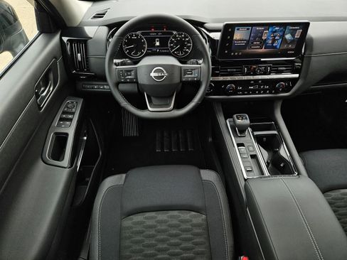 New 2026 Nissan Pathfinder SV image 2