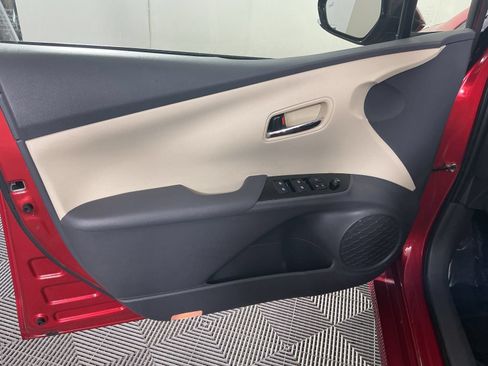 Used 2018 Toyota Prius Two w/ Prius Two Safety Plus Package FWD image 13