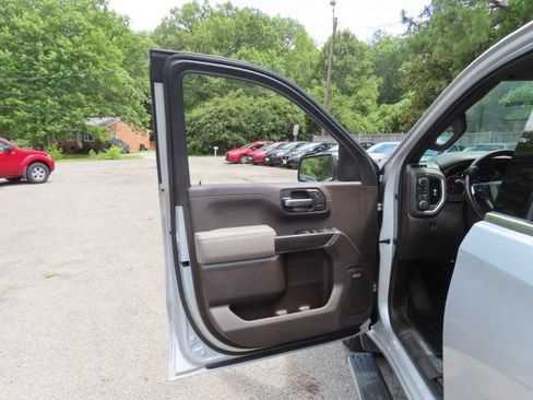 Used 2019 Chevrolet Silverado 1500 LTZ w/ LTZ Plus Package AWD/4WD image 19
