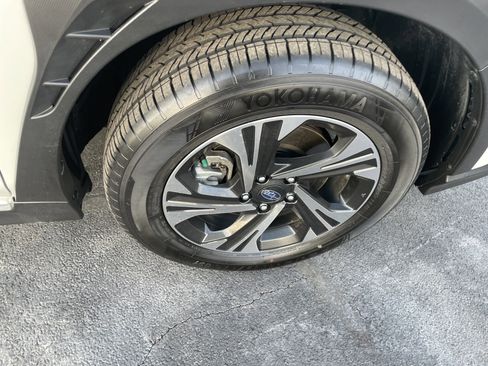 Used 2025 Subaru Crosstrek 2.0i Premium image 41