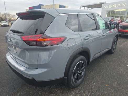 New 2026 Nissan Rogue SV w/ SV Premium Package image 3