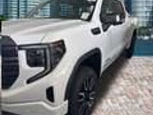 Used 2022 GMC Sierra 1500 AT4 w/ AT4 Premium Package AWD/4WD image 22