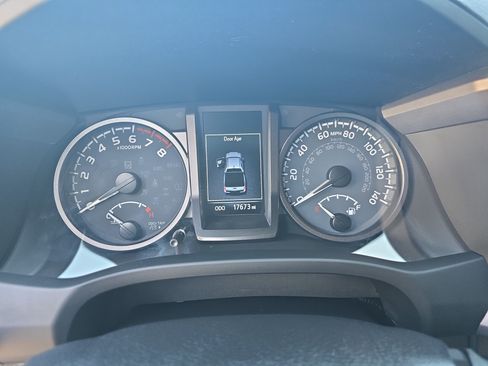 Used 2023 Toyota Tacoma TRD Sport w/ Technology Package AWD/4WD image 19