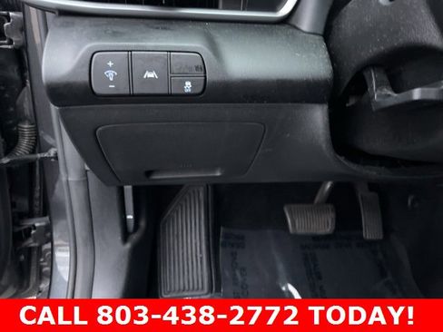 Used 2021 Hyundai Elantra SEL w/ Convenience Package image 29