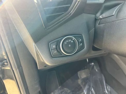 Used 2017 Ford Escape Titanium image 13